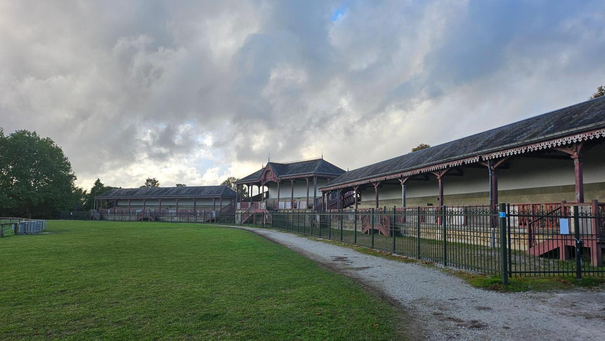 Studio De L'Hippodrome Mortagne-au-Perche Esterno foto